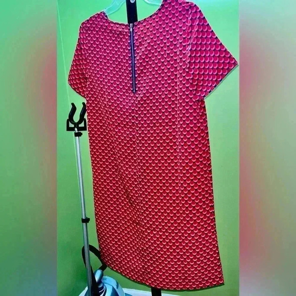 🆕 Paris Sunday Women's Blue Dress With A Red & Pink Scalloped Pattern-Sz Small - Picture 3 of 3